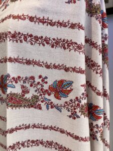 Luxurious pashmina shawl 