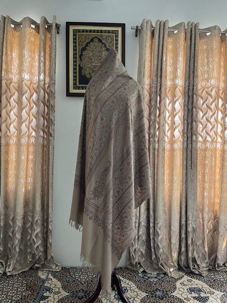 Luxurious pashmina shawl