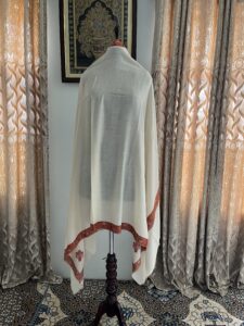 Luxurious pashmina shawl 
