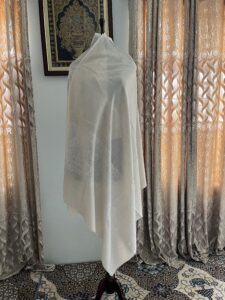 Luxurious pashmina shawl 