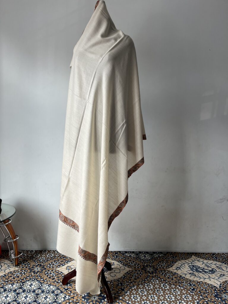 Luxurious pashmina shawl