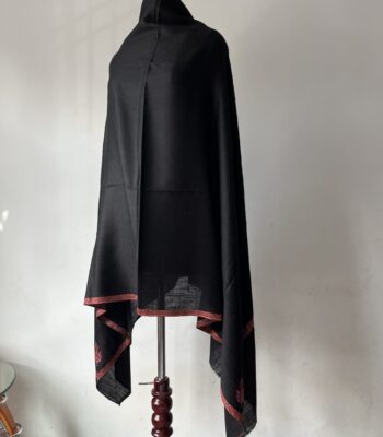 Luxurious pashmina shawl