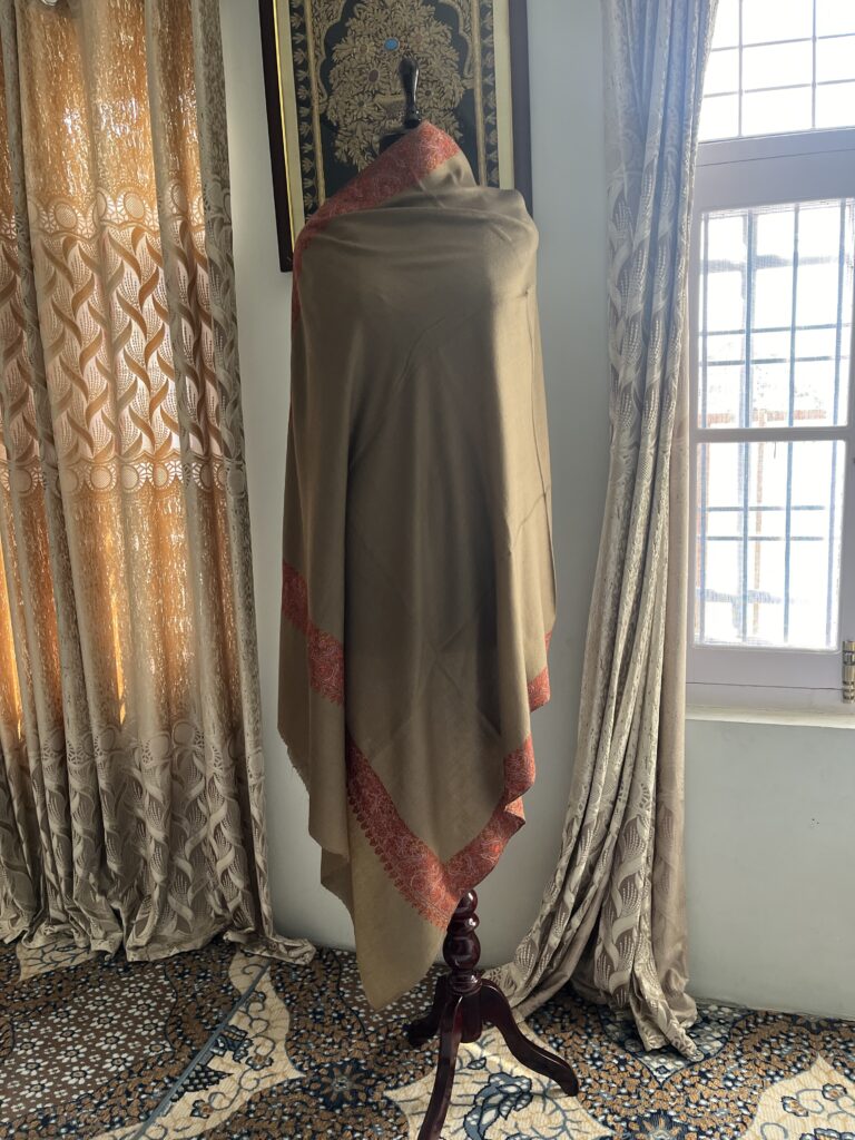 Luxurious pashmina shawl