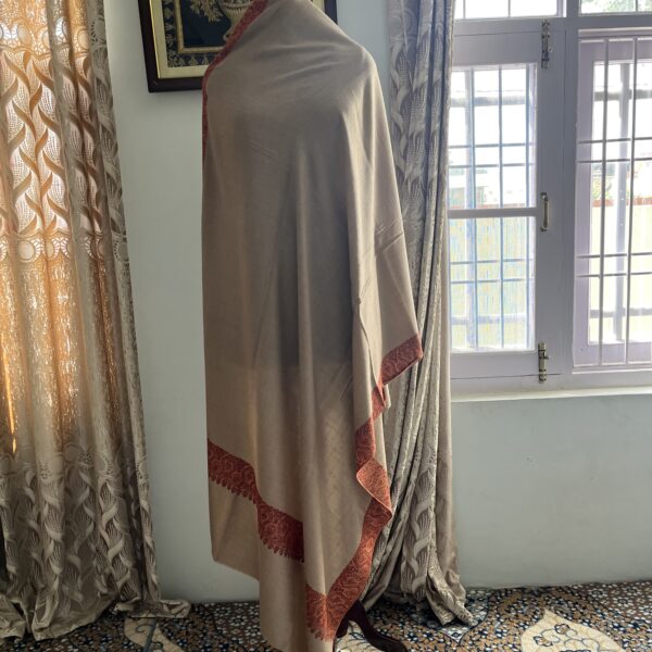 Luxurious pashmina shawl