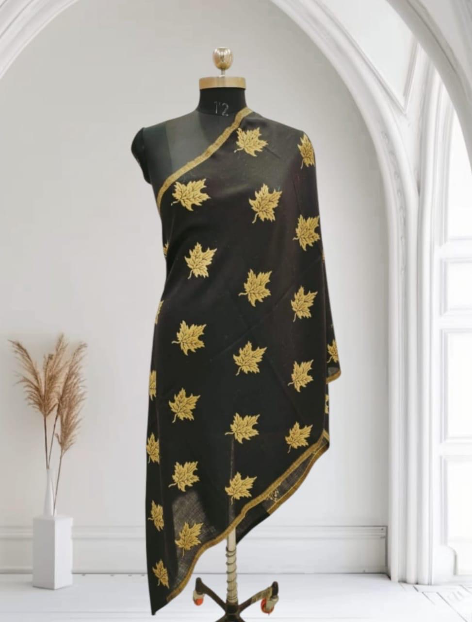 2e03d800-e562-4e23-b609-2f2258e9cdd1 Wool zari shawl 100x200 cms